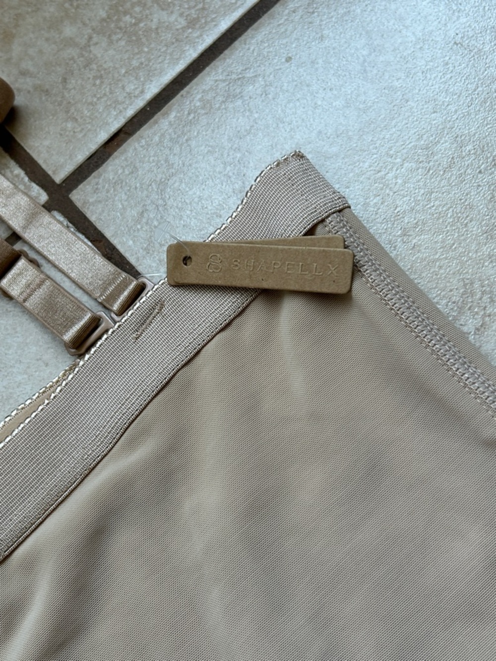 NWT Shapellx AirSlim Full Body Shaper - Butt Lifter Faja - 4XL Cream - Picture 2 of 4